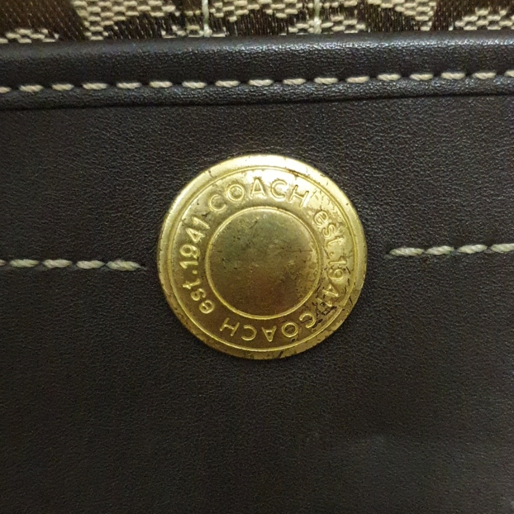 Coach wristlet - Picture 2 of 4
